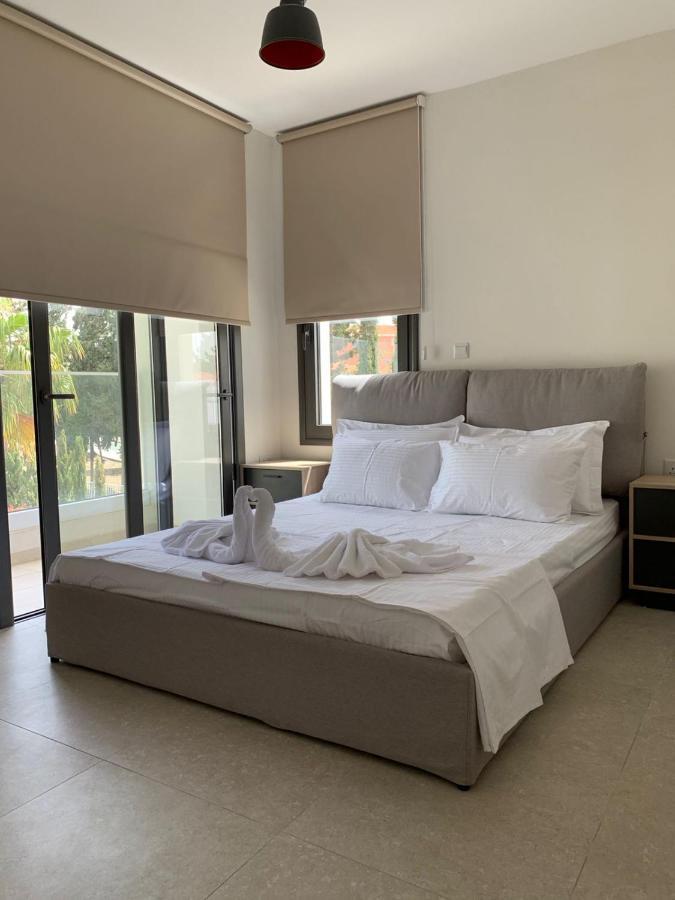 Silver House Boutique Apartamento Pafos Exterior foto
