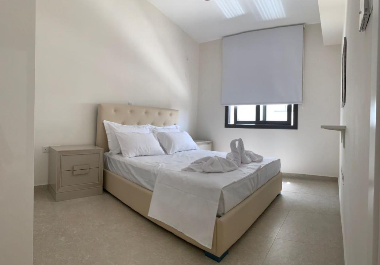 Silver House Boutique Apartamento Pafos Exterior foto