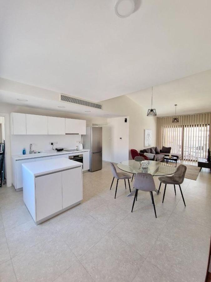 Silver House Boutique Apartamento Pafos Exterior foto